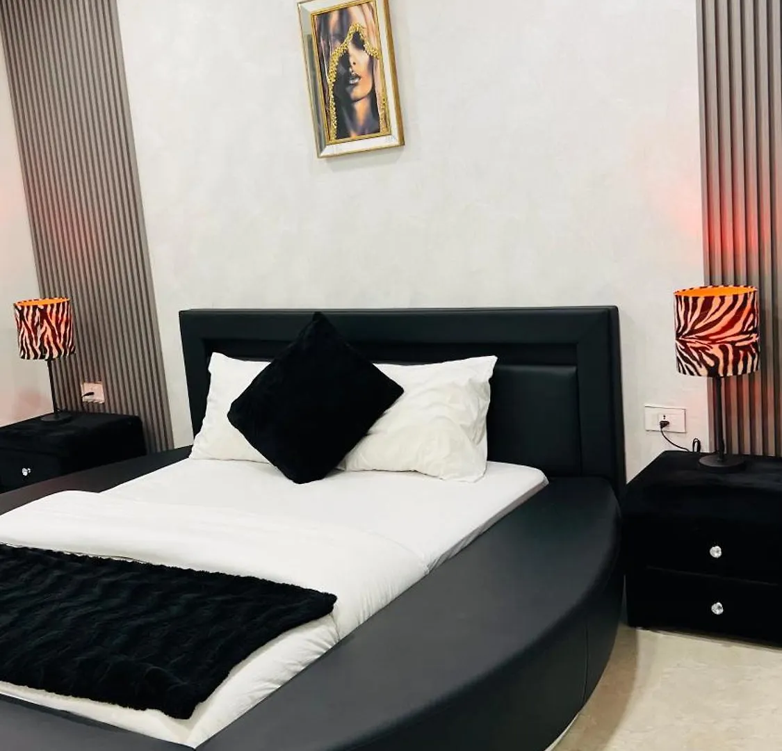 Appartement Avec Piscine, 1 Minutes De Mer Dakar 0*,  Senegal
